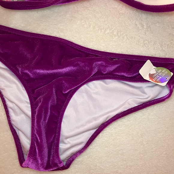 Victoria’s Secret Pink Velvet Bikini - Picture 4 of 6